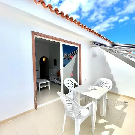 Apartamento Con Estupenda Piscina, Wifi, Tenerife Sur *